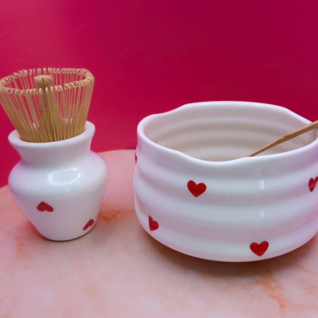 🍵 Kit Matcha "Love Edition" – Céramique Cœurs Rouges