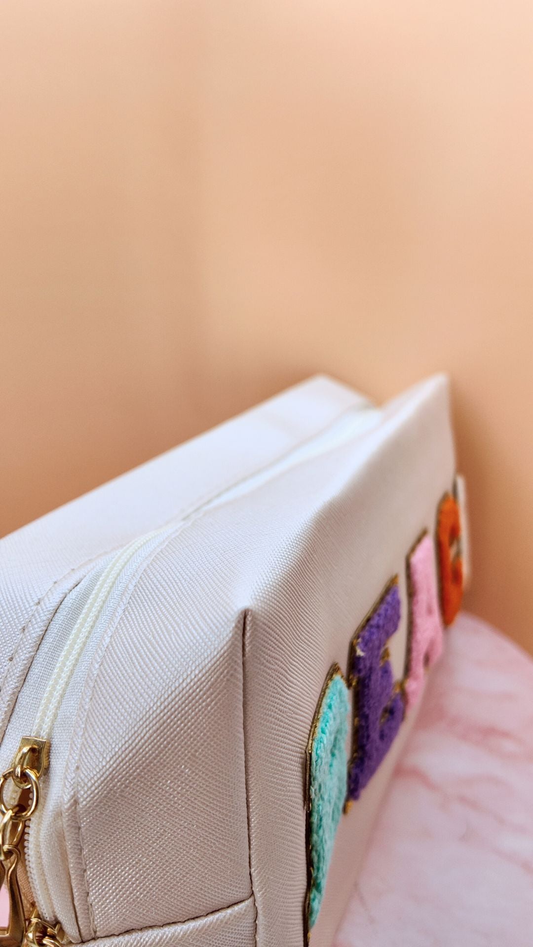 🌈 Trousse Brodée — Édition Color Pop