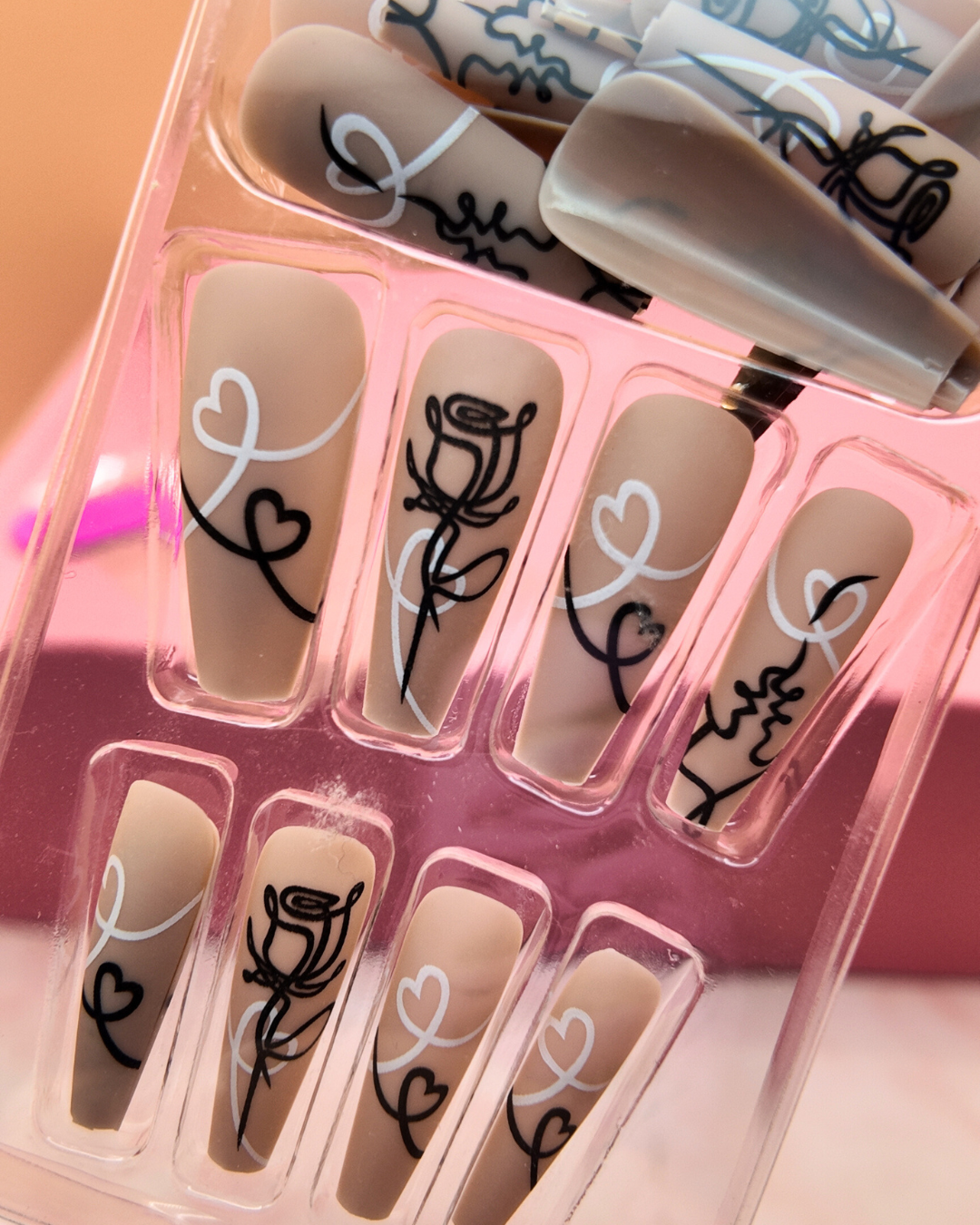 Nude Romance – Press On Nails 🌸