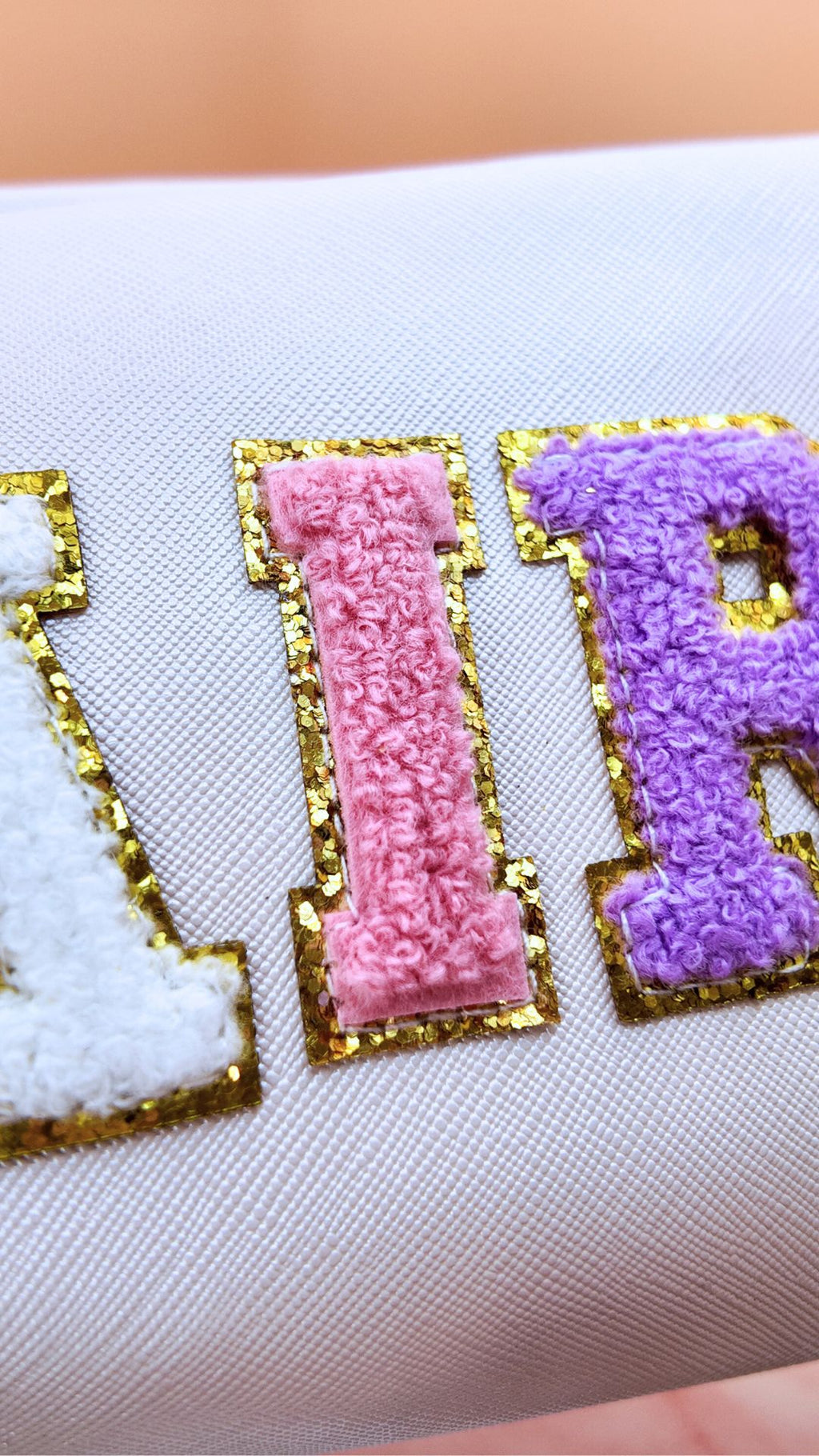 🌈 Trousse Brodée — Édition Color Pop