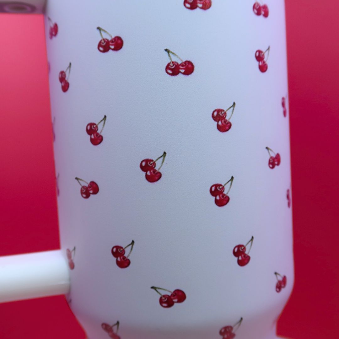 🍒 Tumbler XXL "Cherry Pop" – 1L Isotherme avec Paille & Anse