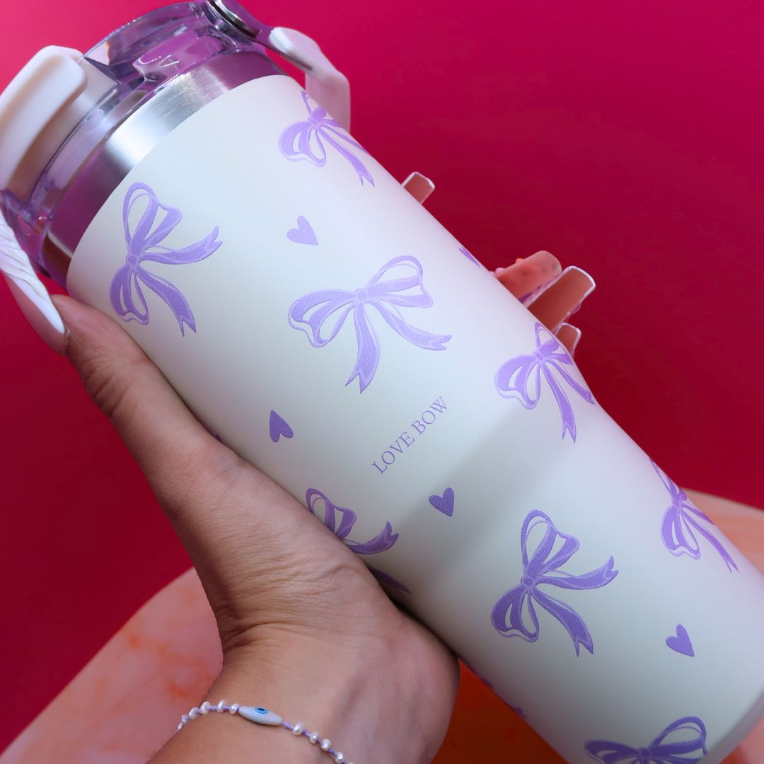 🎀 Tumbler "Love Bow" – 1L Isotherme avec Anse & Couvercle Hermétique