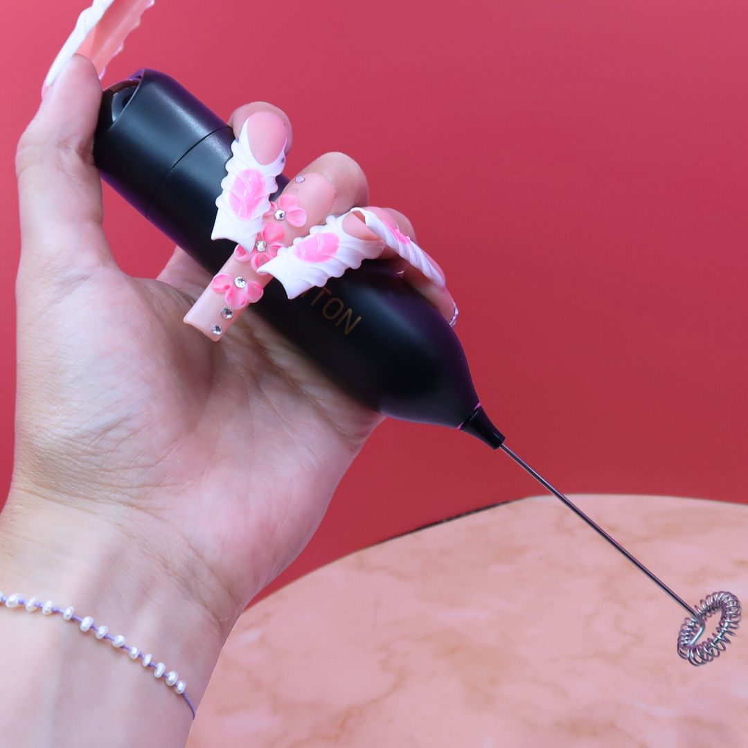 🌀 Mousseur à Lait Électrique – Rose ou Noir