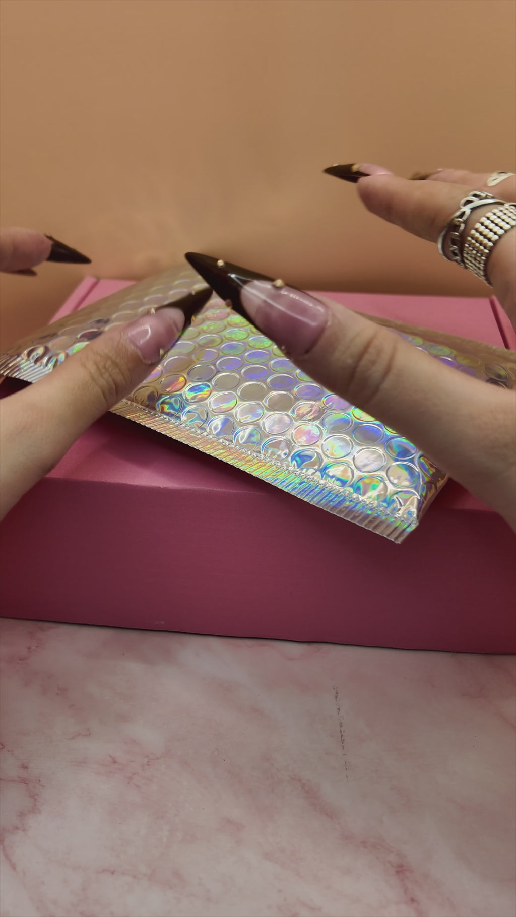Blushing Bride – Press On Nails 👰‍♀️