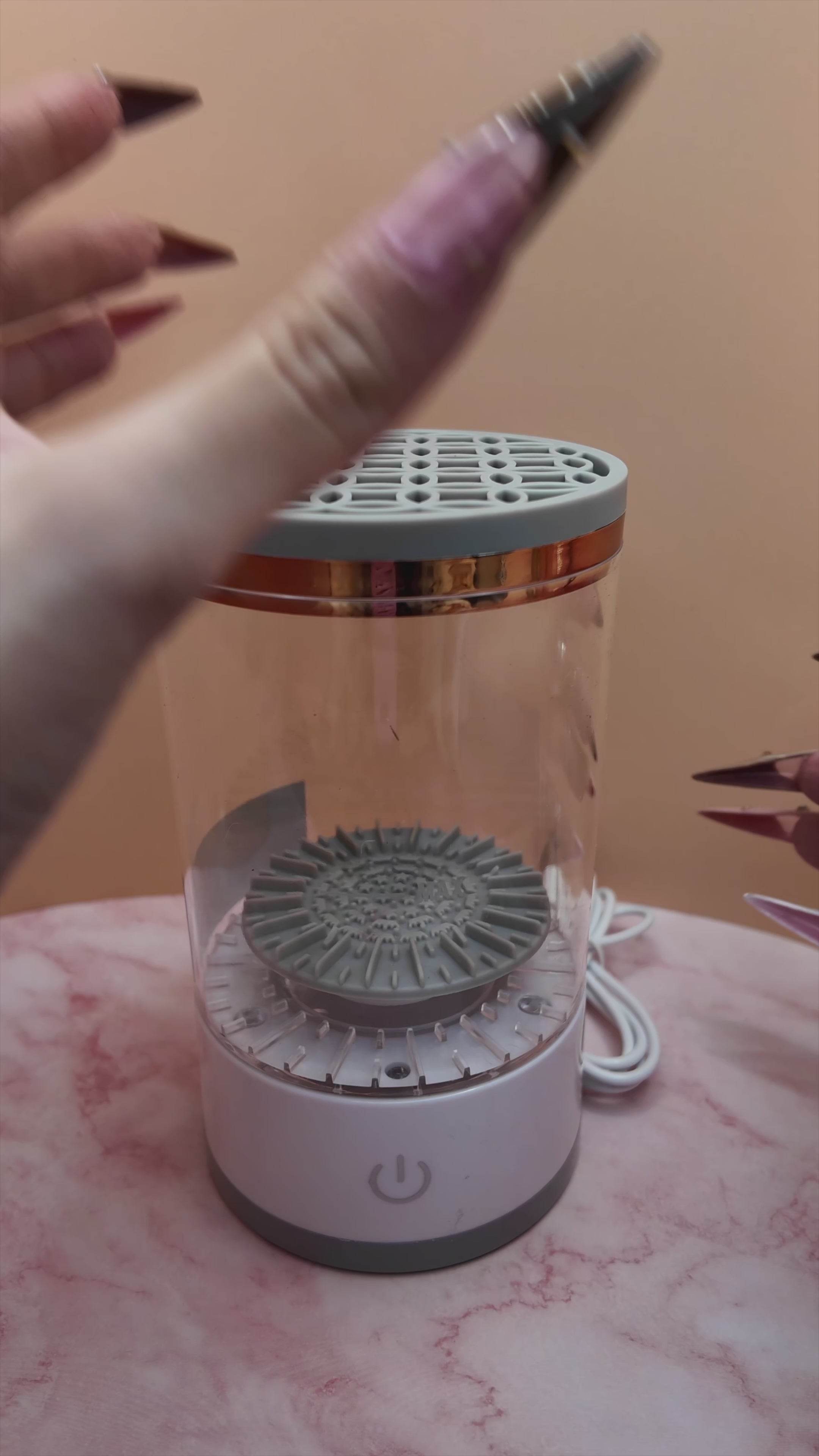 ✨ Lave Pinceaux Automatique – Nettoyage rapide & sans effort