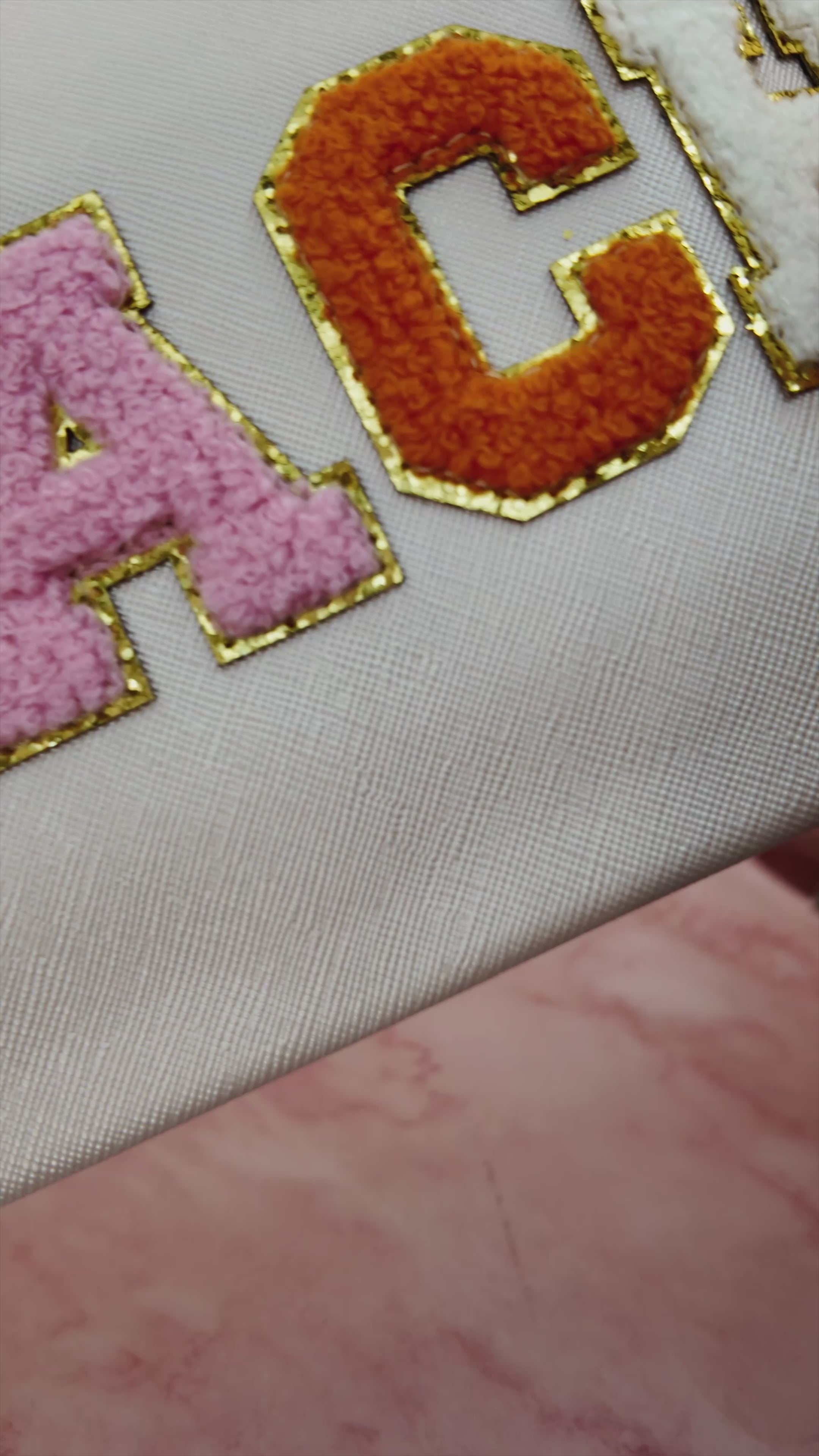 🌈 Trousse Brodée — Édition Color Pop